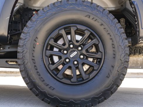 Used 2025 Ford F150 Raptor image 15