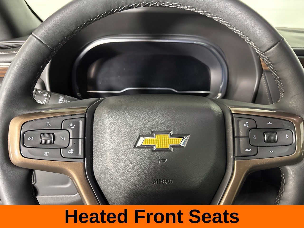 Used 2024 Chevrolet Suburban High Country RWD image 17