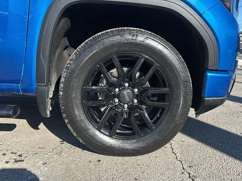 Used 2023 GMC Sierra 1500 Elevation image 36