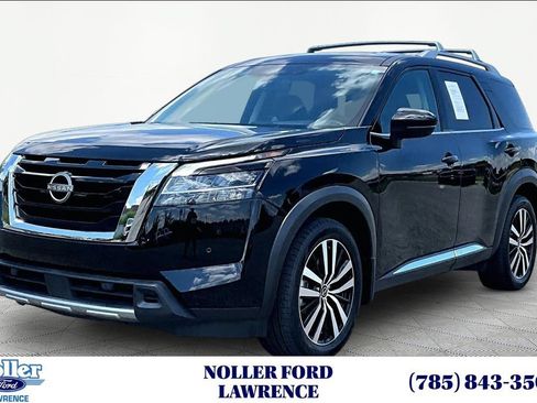 Used 2024 Nissan Pathfinder Platinum AWD/4WD image 1