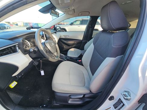 Used 2021 Toyota Corolla LE w/ LE Convenience Package image 10