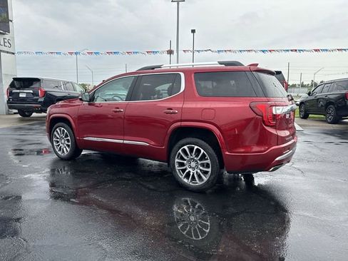 Used 2021 GMC Acadia Denali w/ Denali Technology Package FWD image 3