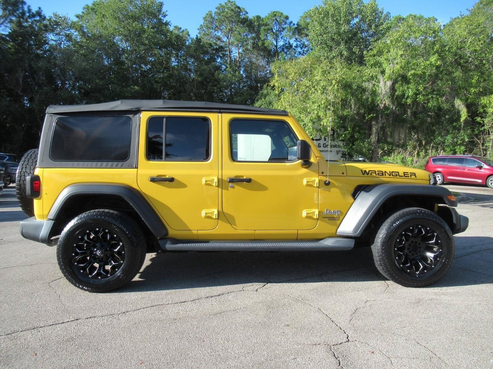 Used 2019 Jeep Wrangler Unlimited Sport S AWD/4WD image 2