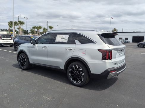 New 2026 Kia Sorento EX FWD image 5
