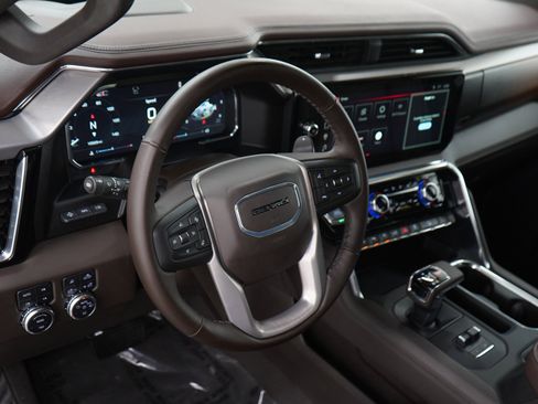 Used 2025 GMC Sierra 1500 Denali w/ Denali Reserve Package AWD/4WD image 21