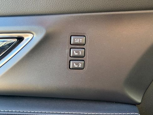 Used 2023 Subaru Ascent Limited image 10