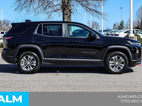 Used 2025 Chevrolet Equinox LT AWD/4WD image 11