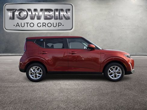 Certified 2024 Kia Soul LX w/ Option Group 015 image 3