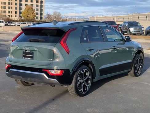 Certified 2023 Kia Niro EX Touring image 5
