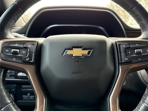Used 2022 Chevrolet Suburban High Country image 27