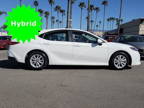 Used 2025 Toyota Camry LE image 33