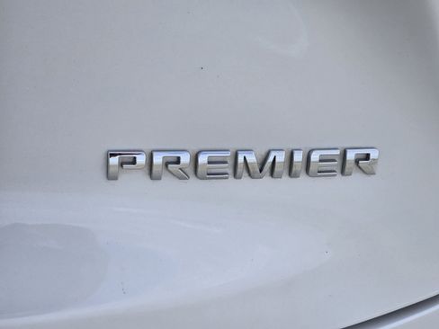 Used 2020 Chevrolet Blazer Premier w/ Driver Confidence II Package FWD image 11