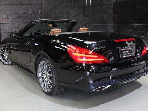 Used 2017 Mercedes-Benz SL 550 image 12