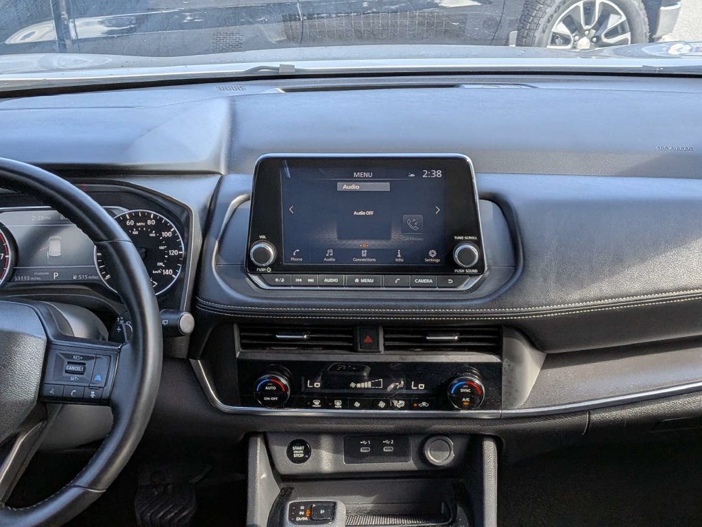 Used 2025 Nissan Rogue SV FWD image 18