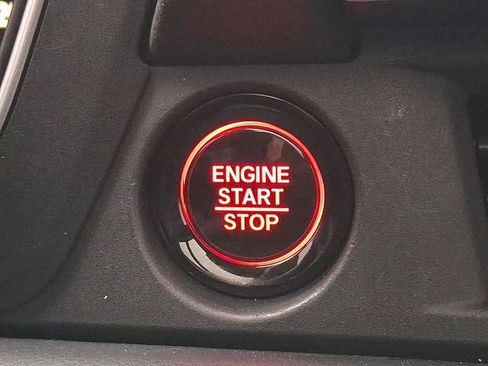 Used 2024 Honda Pilot Touring image 14