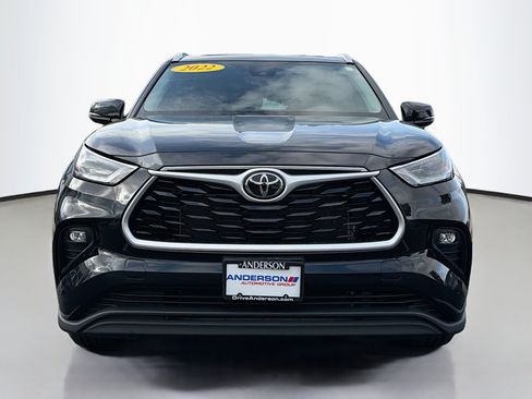 Used 2022 Toyota Highlander XLE AWD/4WD image 17