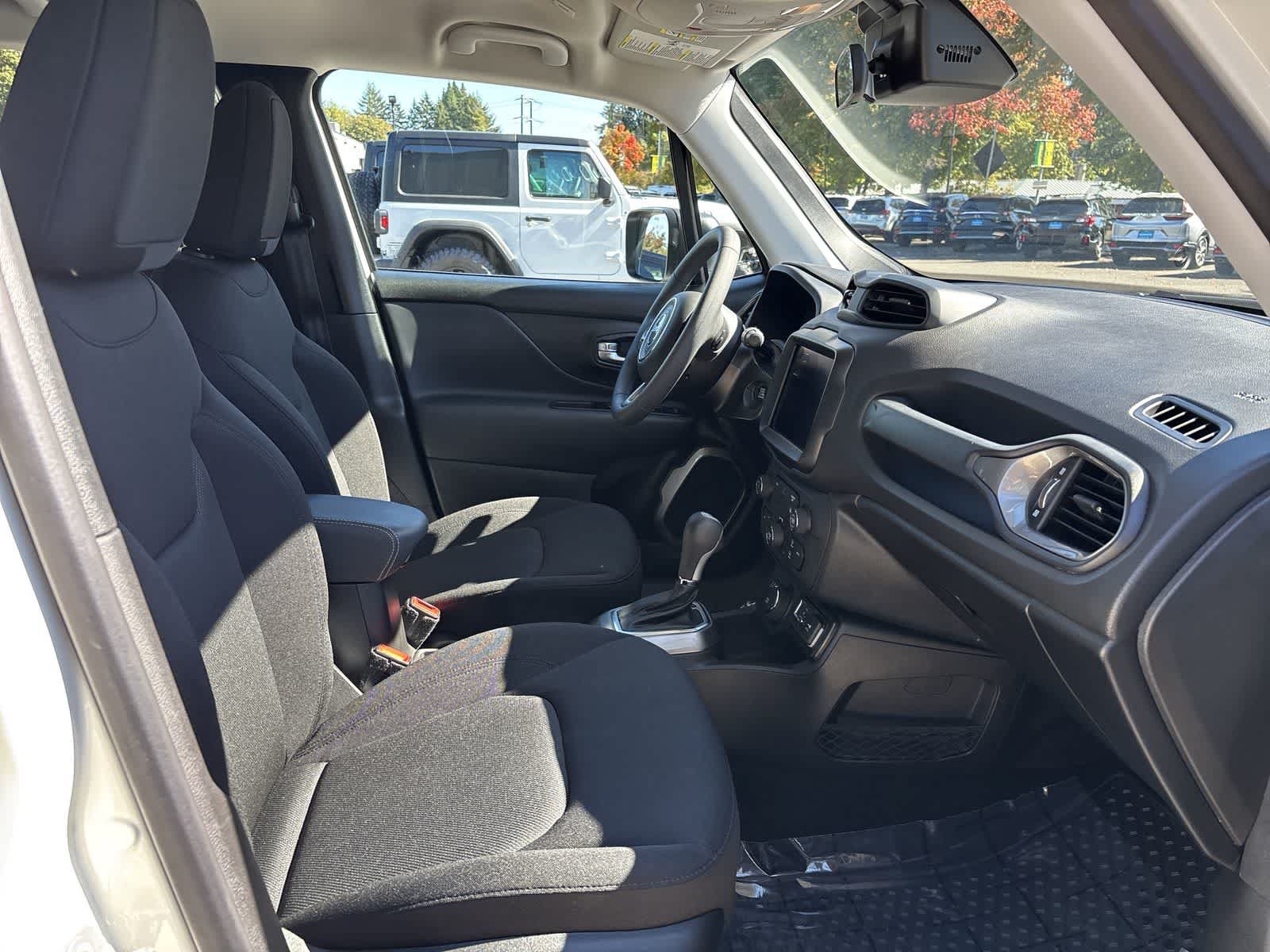 Used 2022 Jeep Renegade Sport w/ Sport Appearance Group AWD/4WD image 6