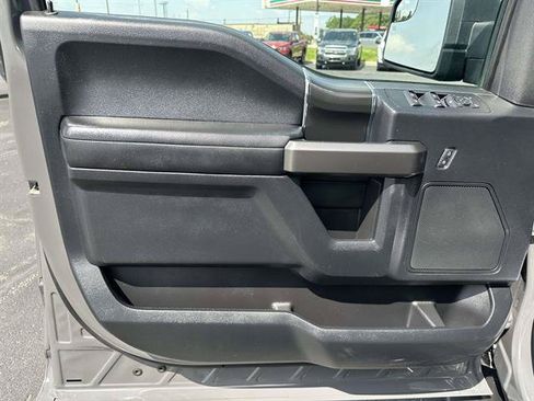 Used 2020 Ford F150 XLT w/ Equipment Group 302A Luxury AWD/4WD image 9