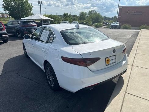 Used 2020 Alfa Romeo Giulia AWD w/ Cold Weather Package image 4
