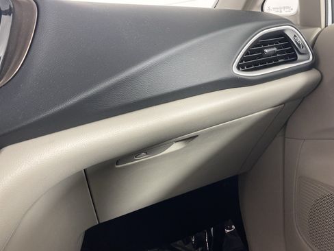 Used 2023 Chrysler Voyager LX FWD image 30