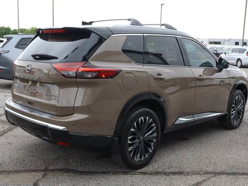 Used 2025 Nissan Rogue Platinum w/ Platinum Premium Package AWD/4WD image 4