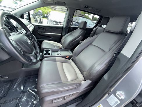 Used 2023 Honda Odyssey EX-L image 13