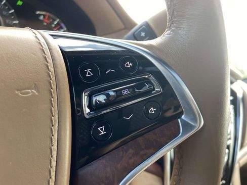 Used 2017 Cadillac Escalade Platinum AWD/4WD image 19