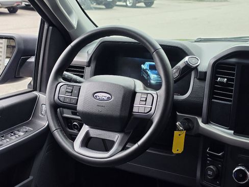 Used 2025 Ford F150 XLT w/ Equipment Group 301A Standard AWD/4WD image 19