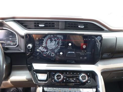 Used 2022 GMC Sierra 1500 Denali w/ Technology Package AWD/4WD image 17