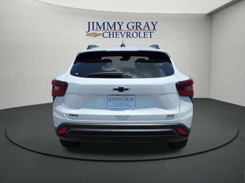 New 2026 Chevrolet Trax RS w/ Driver Confidence Package FWD image 4