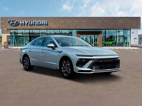 Used 2025 Hyundai Sonata SEL image 11