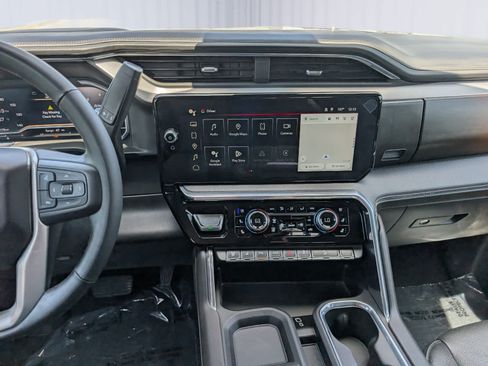 Certified 2025 GMC Sierra 3500 Denali w/ Denali Reserve Package AWD/4WD image 20