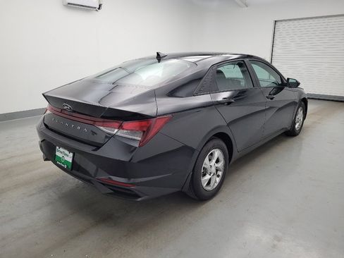 Used 2023 Hyundai Elantra SE FWD image 9
