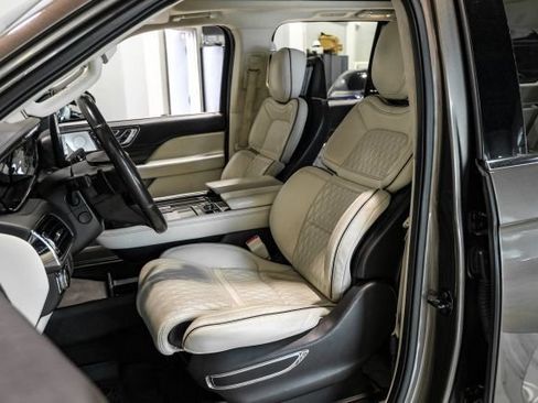 Used 2020 Lincoln Navigator Black Label w/ Cargo Convenience Package AWD/4WD image 29
