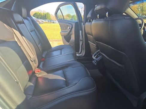Used 2014 Ford Taurus Limited image 18