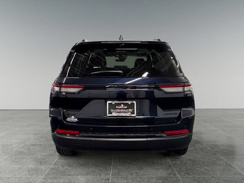 Used 2023 Jeep Grand Cherokee Limited w/ Luxury Tech Group II AWD/4WD image 23