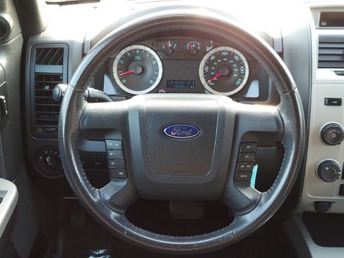 Used 2010 Ford Escape XLT image 12