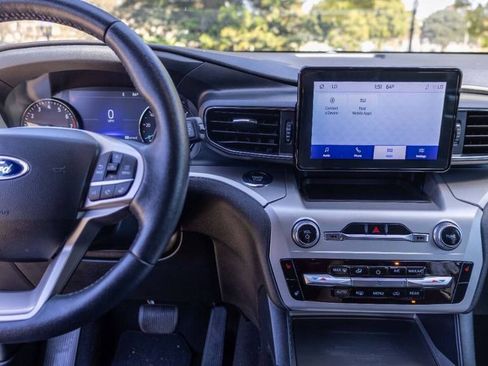 Used 2022 Ford Explorer XLT w/ Equipment Group 202A image 32