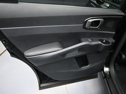 Certified 2023 Kia Sorento S image 29