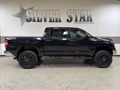 Used 2019 Toyota Tundra SR5 w/ SR5 Upgrade Package image 30