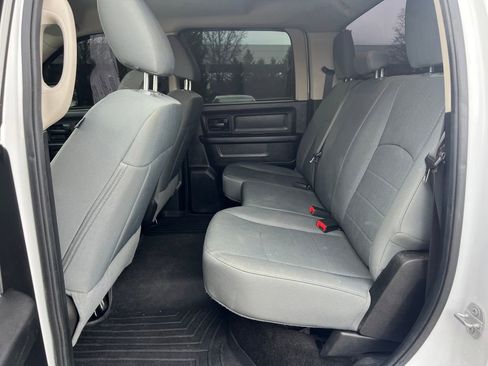 Used 2015 RAM 1500 Express image 17