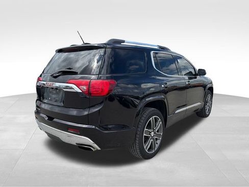 Used 2018 GMC Acadia Denali w/ Technology Package FWD image 5
