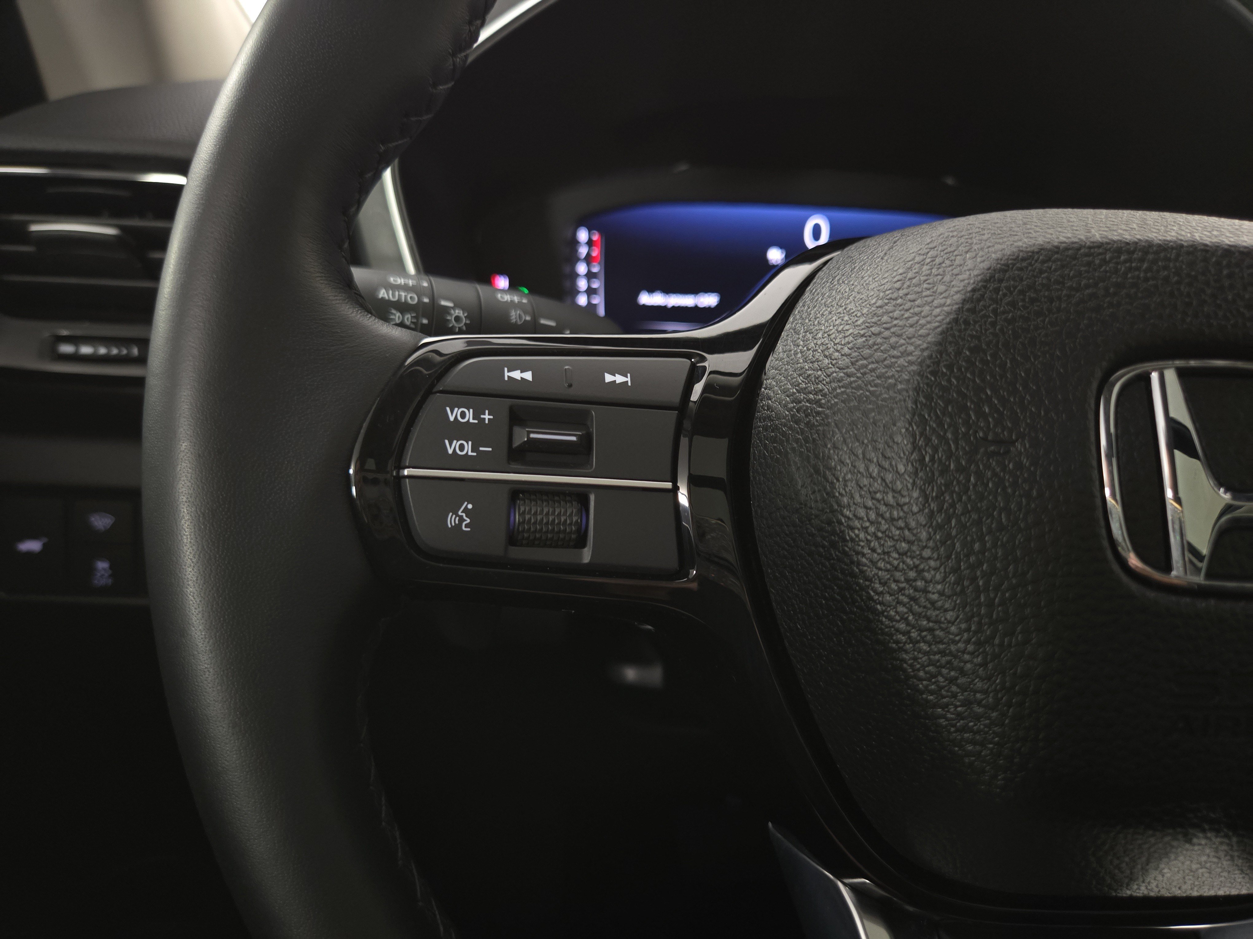 Used 2025 Honda Pilot Elite image 16