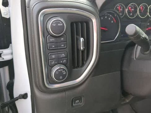 Used 2022 Chevrolet Silverado 1500 RST image 17