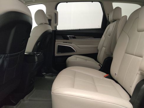 Used 2021 Kia Telluride EX w/ EX Premium Package FWD image 18