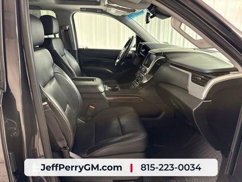 Used 2016 GMC Yukon SLT w/ Open Road Package AWD/4WD image 24