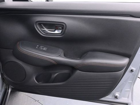 Used 2025 Honda HR-V Sport image 19