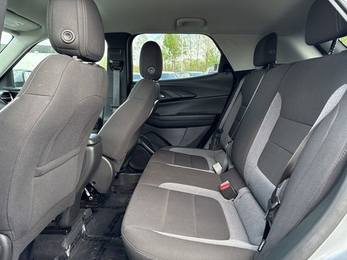 Used 2025 Chevrolet TrailBlazer LT image 11