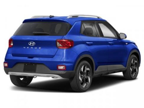Used 2025 Hyundai Venue SEL FWD image 2