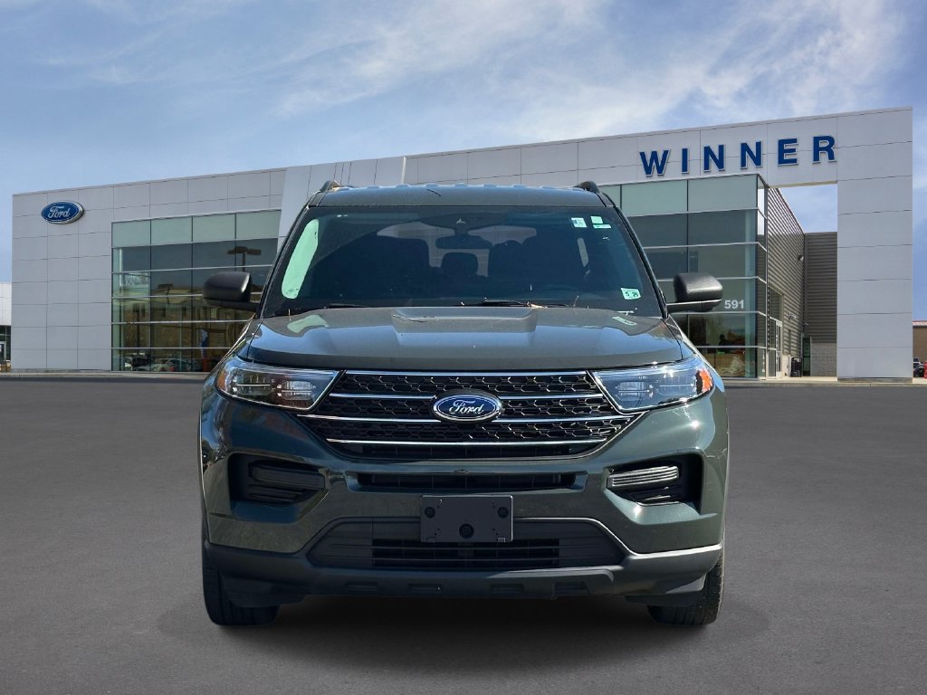 Used 2024 Ford Explorer XLT AWD/4WD image 5